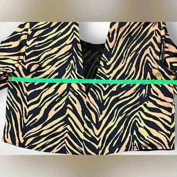 Zara Women's CropTop Blouse Black Brown Animal Print Back Chain Size Small - Picture 9 of 13